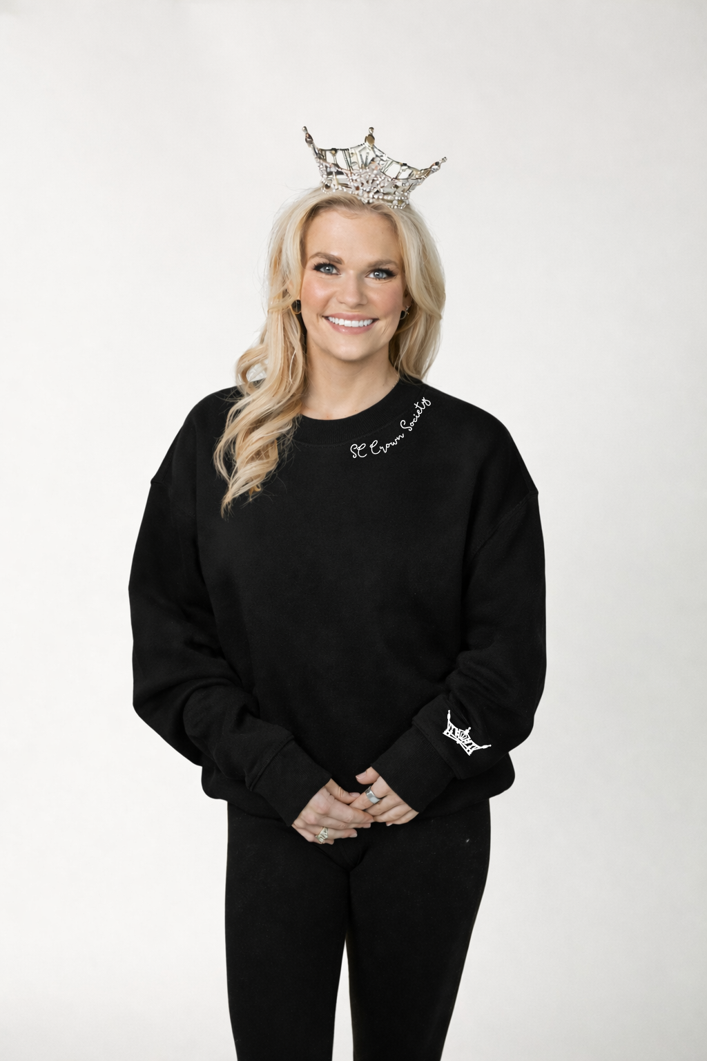 Women’s Embroidered Crewneck
